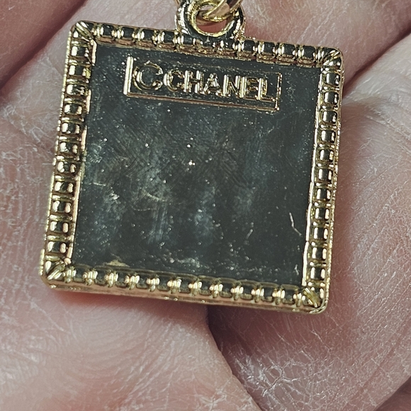 Chanel Beautè Charm Pendant Gold and Stamped NEW With Chain Necklace - Picture 6 of 6